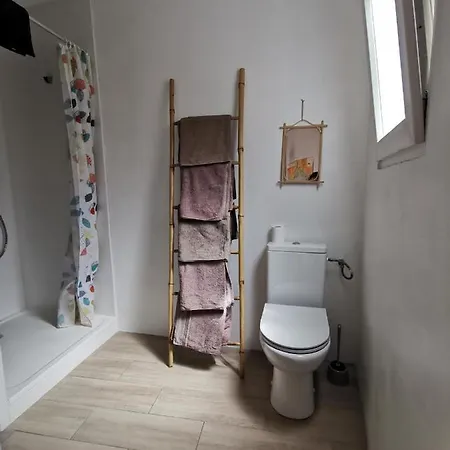 Centre Ancien Proche Gare Et Depart Corse- 5 Pers - Freewifi - Ac アパート *