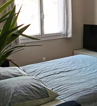 Centre Ancien Proche Gare Et Depart Corse- 5 Pers - Freewifi - Ac